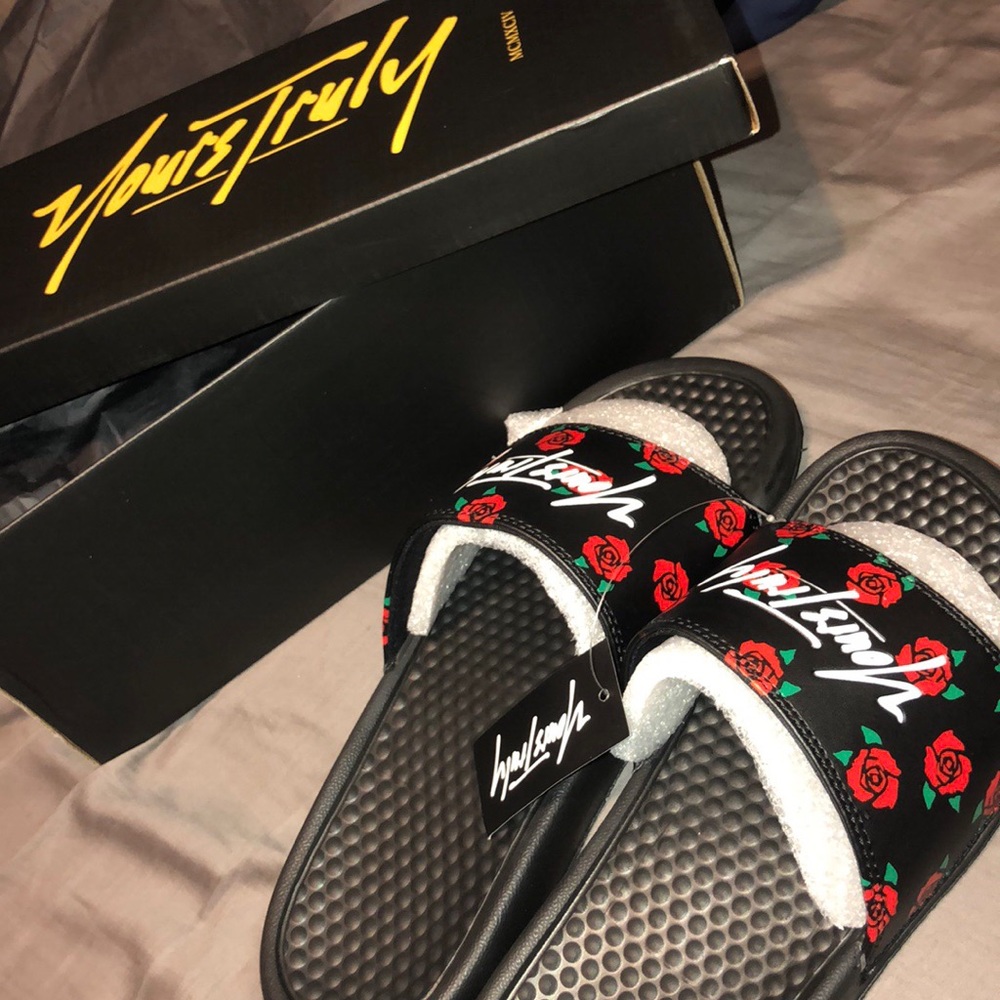 yourstruly phora slides